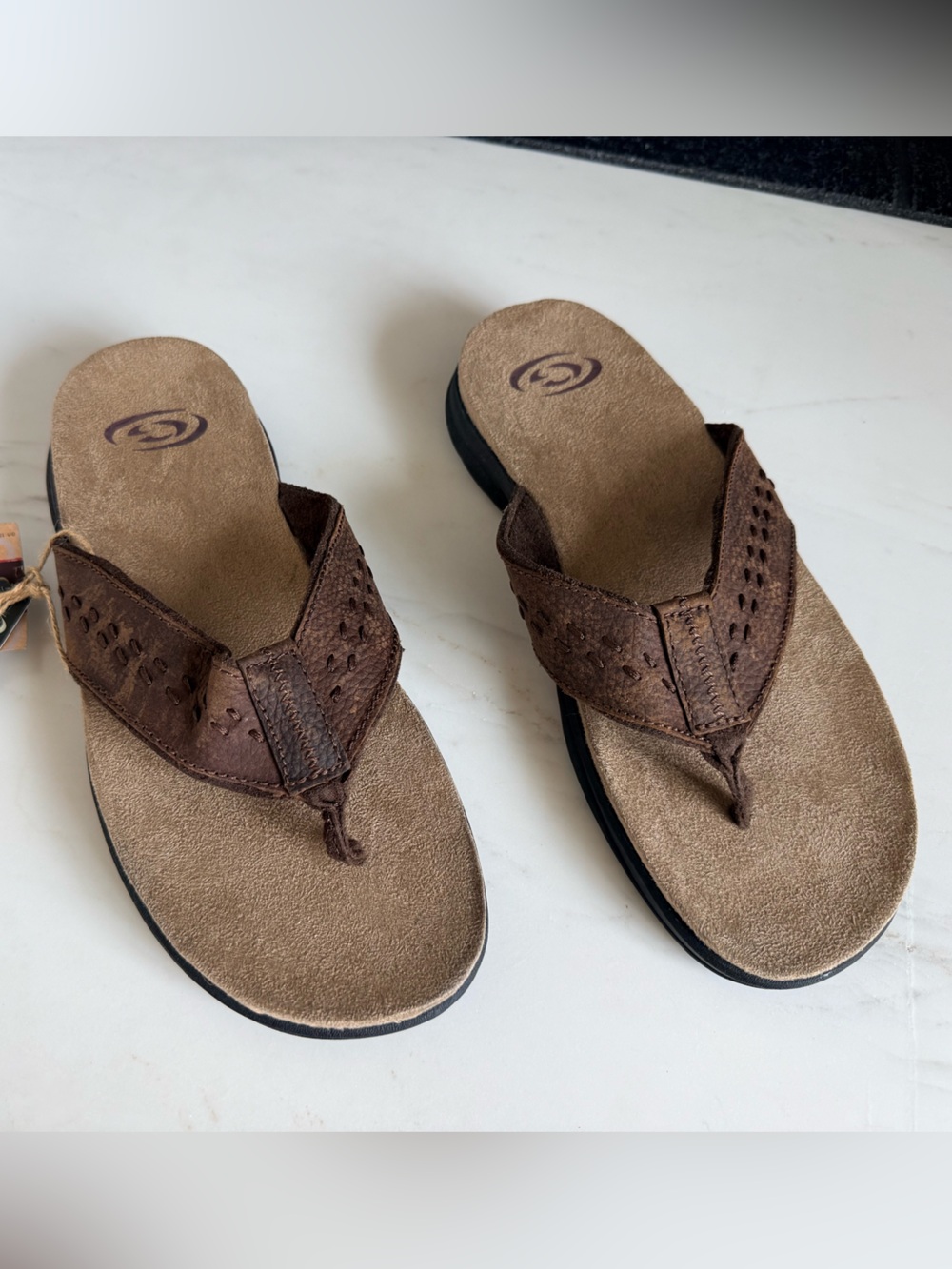 NWT GOTCHA Brown Leather Sandals Men’s Flip Flops Size 8 New Men’s Thong Sandals